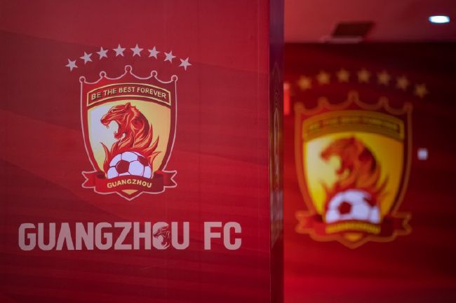 最终皇马3-2柏林联合。
